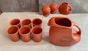 lot 330 image: Fiesta Ware Pitcher and Glass set