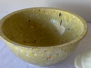 lot 464 image: Texas Ware Bowl & Covered Fire King Dish