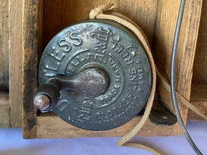 lot 467 image: Three Long Vintage Crates, Vintage Bottles and Vintage Retractable Clothes Line