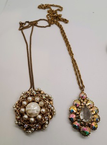 lot 495 image: Vintage Jewelry
