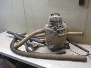 Shop vac with attachments