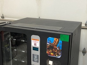Combination 6-Selection Beverage  27-Selection Snack Vending Machine