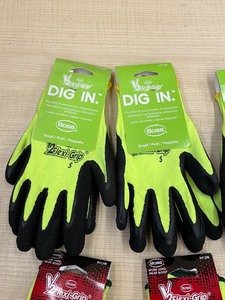 Lot Of (9) Pairs Of Size Youth  Small  Medium Nitrile-Dipped Work Gloves