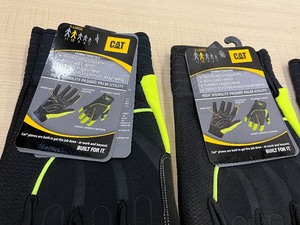 Lot Of (6) Pairs Of CAT Size XL Assorted Work Gloves