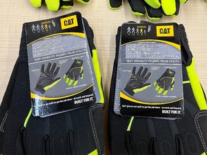 Lot Of (6) Pairs Of CAT Size M  L Work Gloves