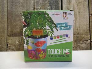 lot 66 image: Dan & Darci  Touch Me Not Plant Growing Kit