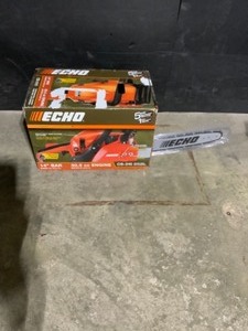 ECHO 14 in. 30.5 cc Gas 2-Stroke Cycle Chainsaw. See Pictures