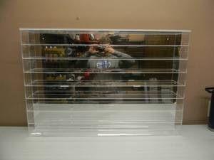 lot 28 image: CLEAR ACRYLIC, MIRRORED BACK DIECAST CAR DISPLAY CASE - MEASURES 36 WIDE 24 TALL 4 DEEP - NICE CONDITION - SEE PICTURES