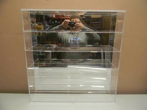 lot 31 image: CLEAR ACRYLIC, MIRRORED BACK DIECAST CAR DISPLAY CASE - MEASURES 24 WIDE 24 TALL 5 DEEP - NICE CONDITION - SEE PICTURES