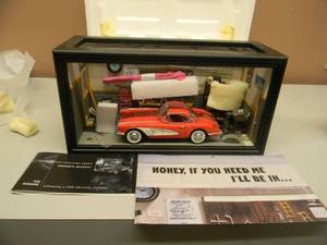 lot 57 image: RARE - FRANKLIN MINT 124 SCALE - 1958 CORVETTE THE GARAGE DIORAMA - NEW IN THE BOX - UNDISPLAYED - INCREDIBLE PIECE - SEE PICTURES