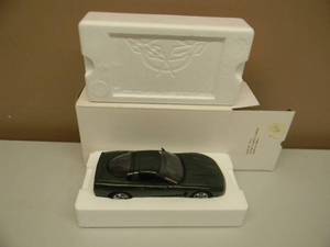 lot 60 image: BROOKFIELD 124 SCALE DIECAST 1997 CORVETTE - FAIRWAY GREEN - NEW IN THE BOX - NICE - SEE PICTURES