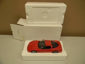 lot 63 image: BROOKFIELD 124 SCALE DIECAST 1997 CORVETTE - RED - NEW IN THE BOX - NICE - SEE PICTURES