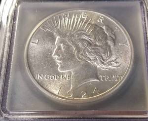 lot 18 image: 1924 PEACE SILVER DOLLAR AU58 ICG