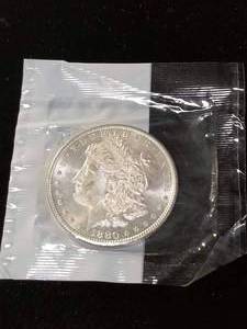 lot 21 image: 1880-S MORGAN SILVER DOLLAR UNC