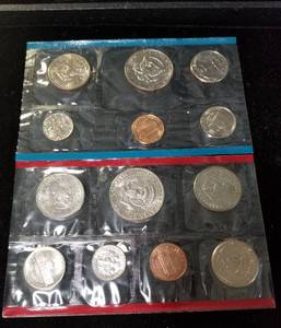 lot 31-A image: 1980 US MINT SET IN ORIGINAL PACKAGING