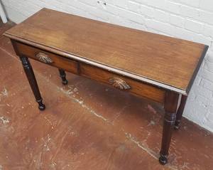 lot 27 image: Handsome Virginia Console Table