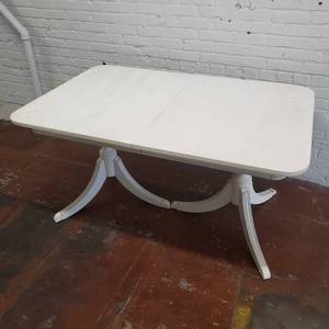 lot 33 image: Painted Duncan Phyfe Dining Table