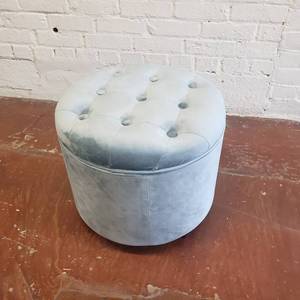lot 36 image: Tufted Royal Blue Ottoman