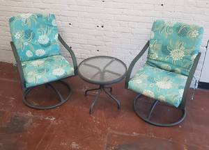 lot 71 image: Patio Swivel Chairs and Side Table Set