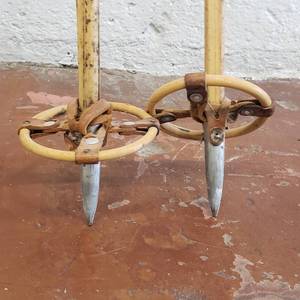 lot 118 image: Vintage Ski Pole Dcor