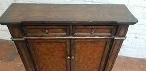 lot 14 image: Console Cabinet