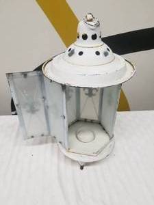 lot 133 image: Rustic Hanging Candle Lantern