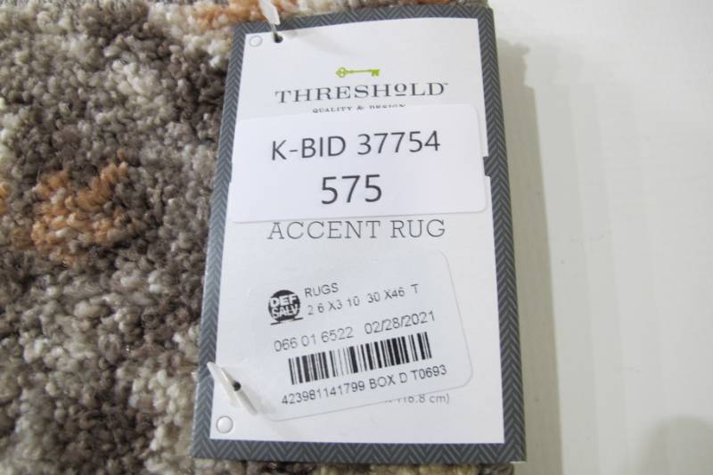 lot 326 image: Threshold 30 in x 46 in Multicolored Accent Rug