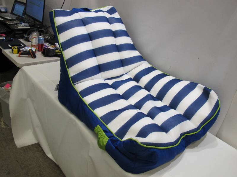 lot 273 image: Big Joe Floating Pool Chair - Plush Design with Reclined Seating Angle - Blue
