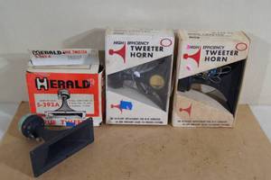 lot 32 image: Vintage Tweeter Horn Replacement Speakers