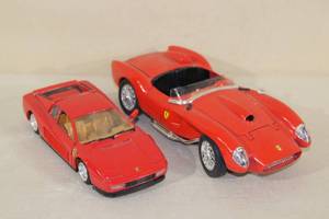 lot 99 image: 2 Ferrari Die Cast Cars