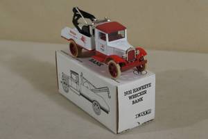 lot 94 image: ERTL Mobilgas Die Cast 1931 Hawkeye Wrecker Truck Coin Bank