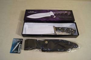 lot 110 image: Gil Hibben Custom Design Alaskan Survival Knife