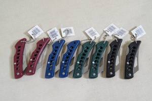 lot 119 image: 8 Skeleton Handle Folding Pocket Knives