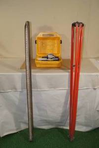 lot 162 image: David White Realist Meridian LT6-900 Transit Level with Tripod