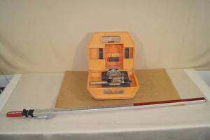 lot 163 image: Montgomery Ward Powr-Kraft Transit Level with Hilti PA-960 Target Stick