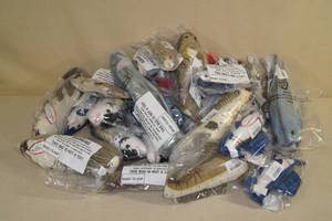 lot 191 image: Plush Fish and Bird Toys - 30 Total