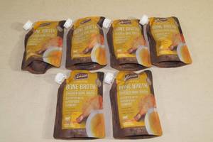 lot 216 image: Merrick Bone Broth Food Topper
