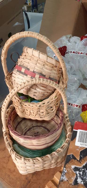 Holiday Decor Assortment of Stylish...