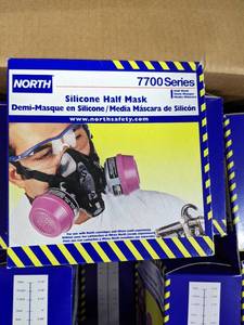 Nice lot of (24) North 7700 Series ...