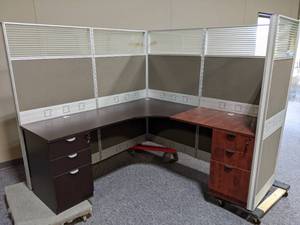 Full Office Display Model with 2 co...