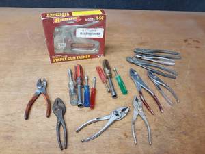 New Arrow T50 Stapler, CeeTee Pliers and More