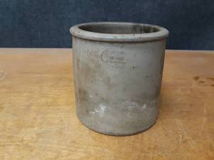 New Ulm MN Crock Dauffenbach & Giesecke, New Ulm MN Measures about 8 Tall and 7-34 Diameter