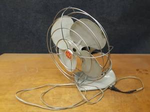 Vintage 12 GE Oscillating Desk Fan - Spins Slowly, needs oiling