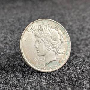 1922 Silver Peace Dollar - Philadelphia Mint - 90% Silver