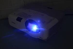 lot 14 image: Epson PowerLite 435W WXGA Short Throw 3000 Lumen HDMI HD Widescreen Projector
