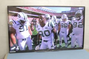 lot 15 image: Sharp 60 LC-60EQ10U Aquos Full HD Smart LED TV  Television  Display  Monitor