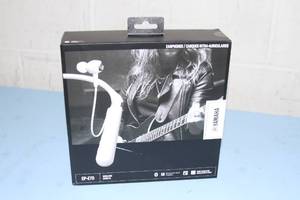 lot 78 image: Yamaha Audio EP-E70 Wireless Noise Cancelling Neckband Headphones