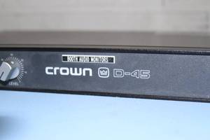 lot 112 image: Crown D-45 Two-Channel 2 Channel 35-Watt Pro Audio Power Amplifier