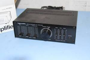 lot 138 image: Realistic MPA-40 Pro Audio Public Address Amplifier