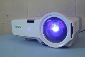 lot 48 image: Epson PowerLite 410W Widescreen Short-Throw Multimedia Projector